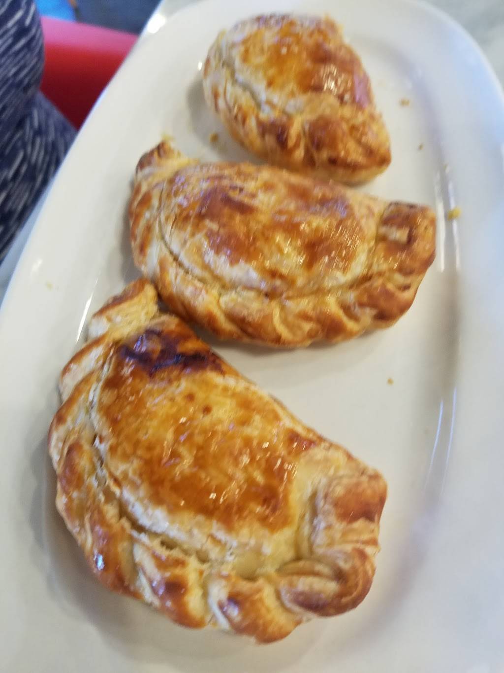 Itar Bistro • Market | restaurant | 7065 Westpointe Blvd #100, Orlando, FL 32835, USA | 4077570553 OR +1 407-757-0553