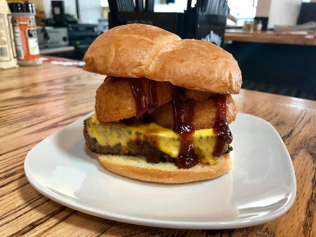 CastIron Grill | restaurant | 5204 Sunset Bluff Dr, Green Bay, WI 54311, United States | 9206422772 OR +1 920-642-2772