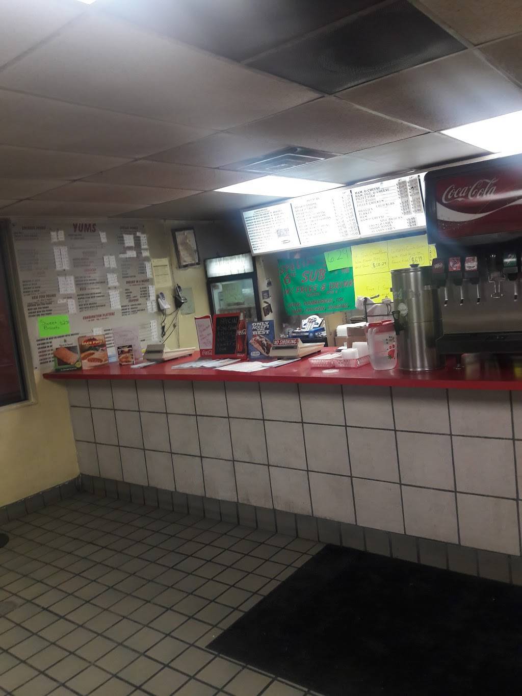 Yums Restaurant | restaurant | 795 Poplar Ave #4523, Memphis, TN 38105, USA | 9015231437 OR +1 901-523-1437