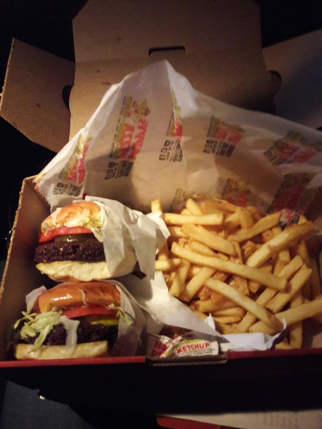 Savvy Sliders | restaurant | 2163 N Pontiac Trail, Commerce Charter Twp, MI 48390, USA | 2489267777 OR +1 248-926-7777