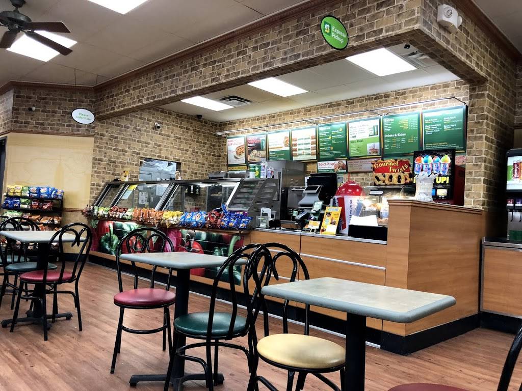 Subway Restaurants | restaurant | 742 Main St, North Oxford, MA 01537, USA | 5089875158 OR +1 508-987-5158
