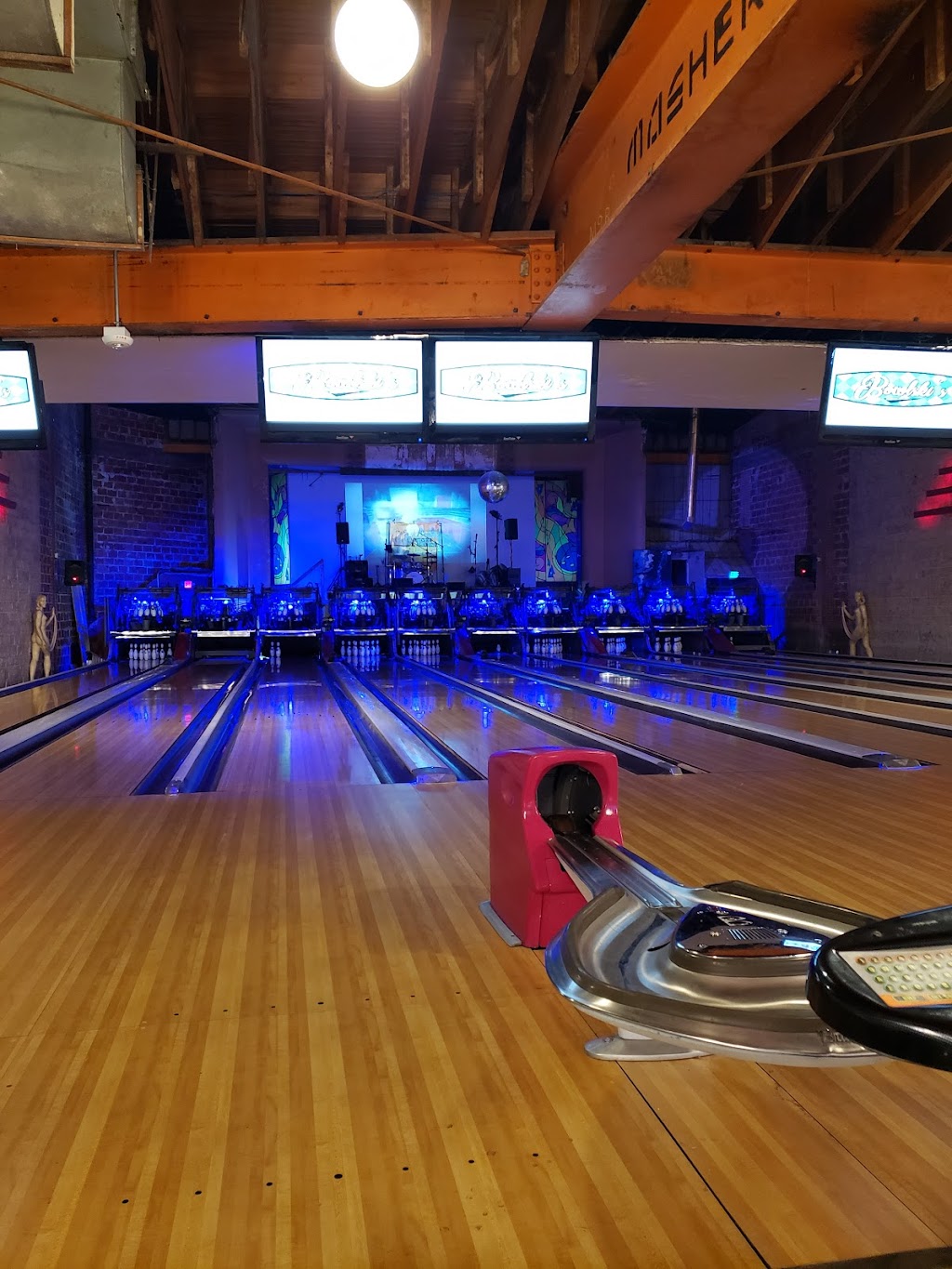 Bowlskis Lakewood Theater | restaurant | 1825 Abrams Pkwy, Dallas, TX 75214, USA | 2144341113 OR +1 214-434-1113