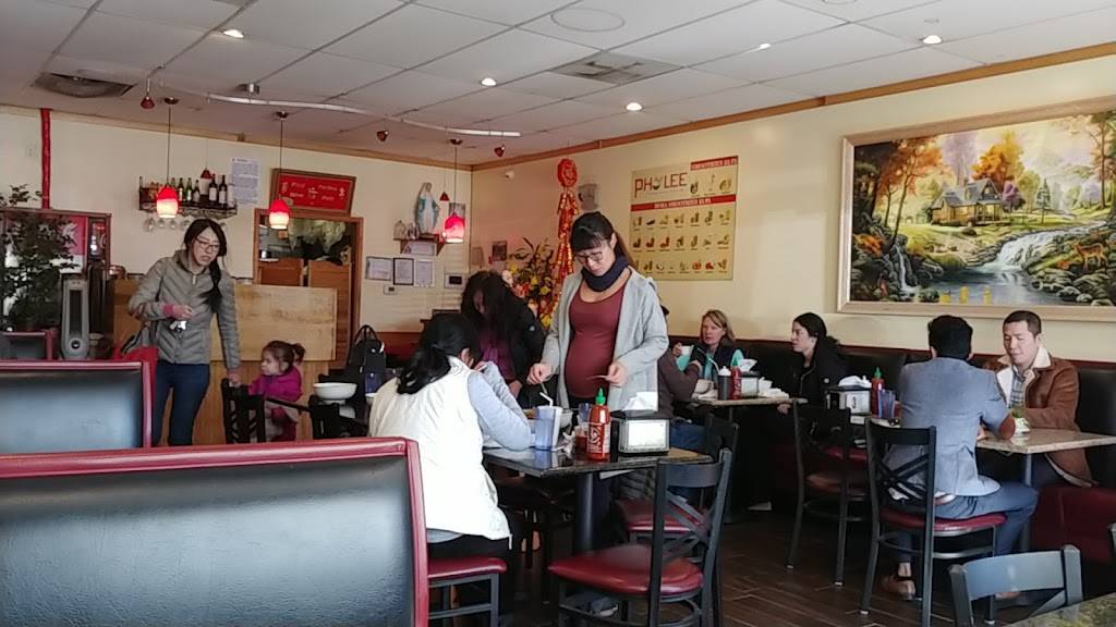 Pho Lee | restaurant | 6860 S Clinton St, Greenwood Village, CO 80112, USA | 3037907107 OR +1 303-790-7107