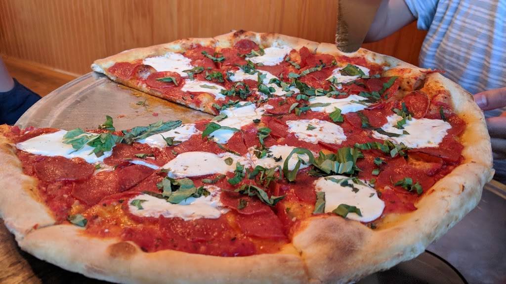 DAllesandros Pizza | restaurant | 229 St Philip St, Charleston, SC 29403, USA | 8438536337 OR +1 843-853-6337