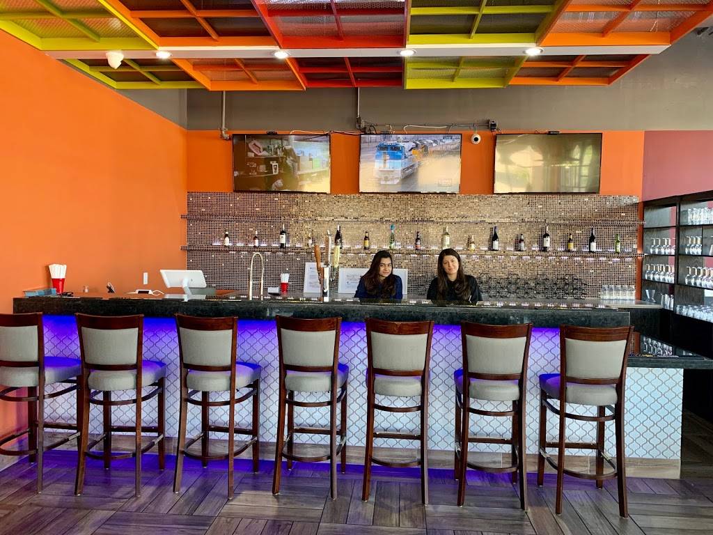 Royal Indian Cuisine and Bar | restaurant | 8216 World Center Dr, Orlando, FL 32821, USA | 4077783064 OR +1 407-778-3064