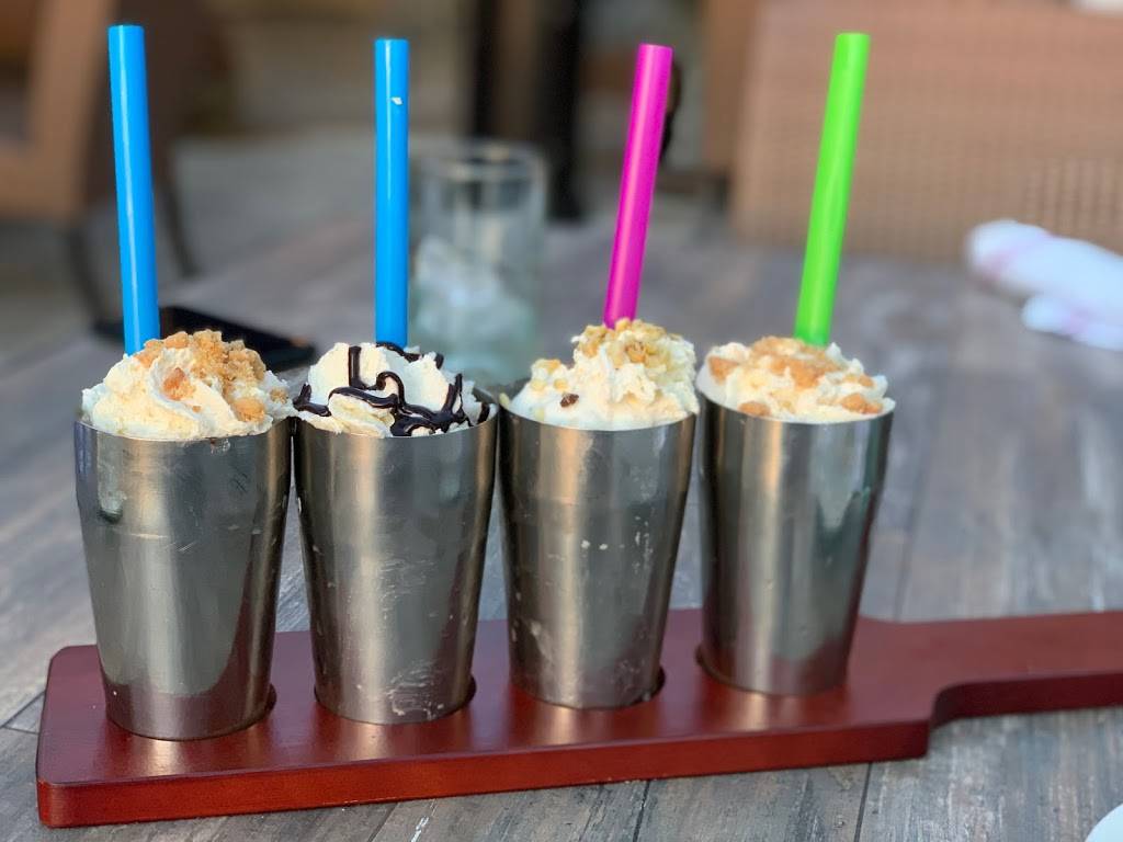 Caytons Burger Bistro | restaurant | 15000 N Secret Springs Dr, Marana, AZ 85658, USA | 5205723530 OR +1 520-572-3530