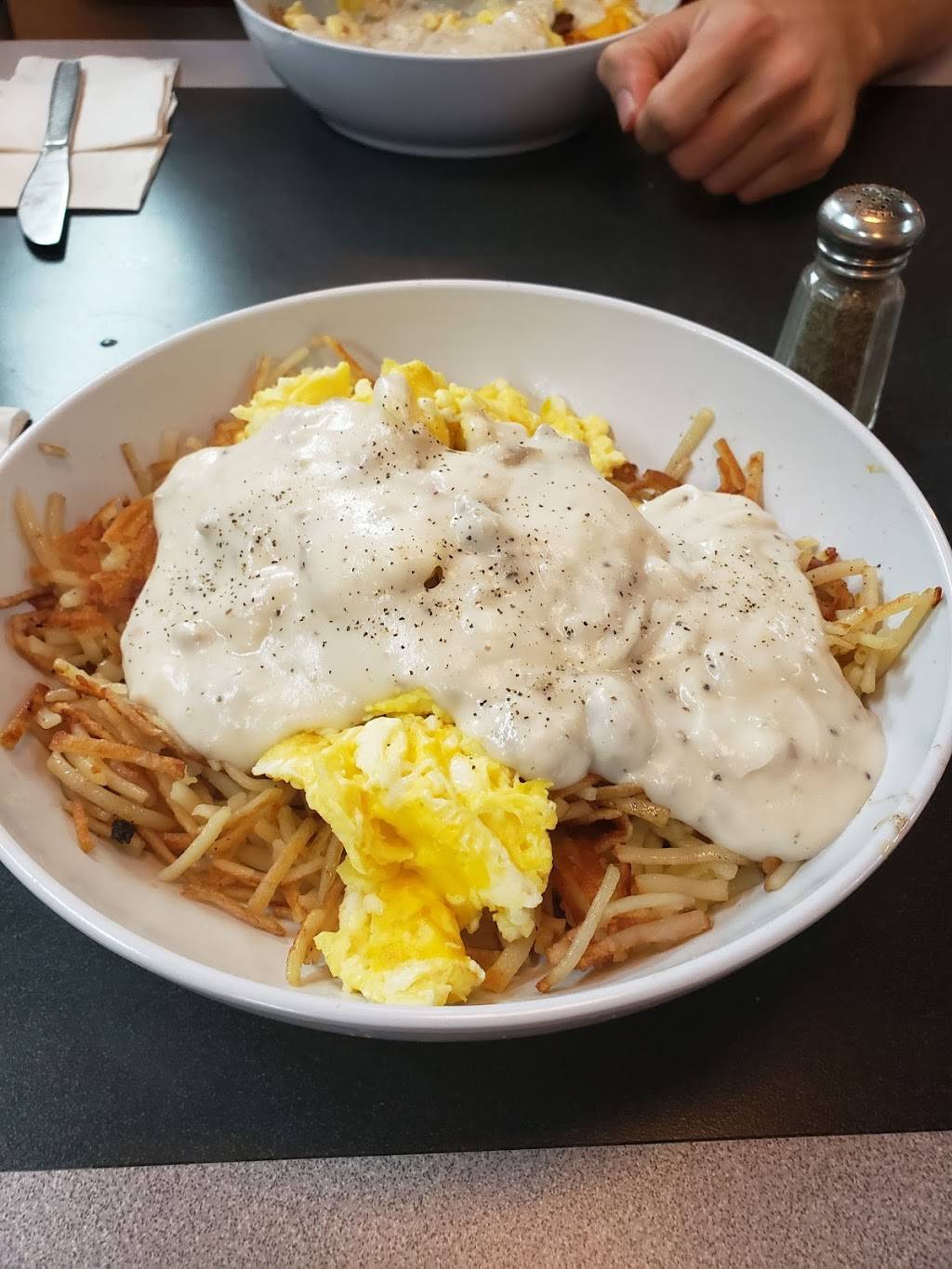 Waffle House | meal takeaway | 1868 Russellville Rd, Bowling Green, KY 42102, USA | 2703938525 OR +1 270-393-8525