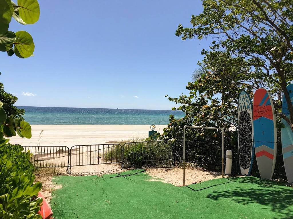 Gilis Beach Club | restaurant | 18001 Collins Ave, Sunny Isles Beach, FL 33160, USA | 3056925777 OR +1 305-692-5777