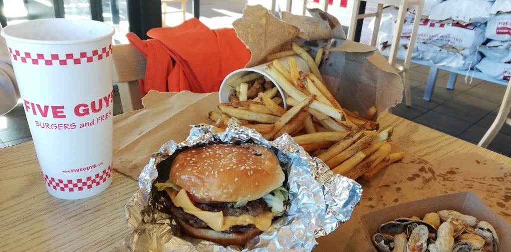 Five Guys | meal takeaway | 141 Danada Square East, Wheaton, IL 60189, USA | 6304624499 OR +1 630-462-4499