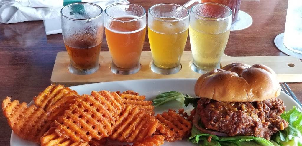 Carolina Ale House | restaurant | 2938-3078 Hollywood Dr, Myrtle Beach, SC 29577, USA | 8438394222 OR +1 843-839-4222