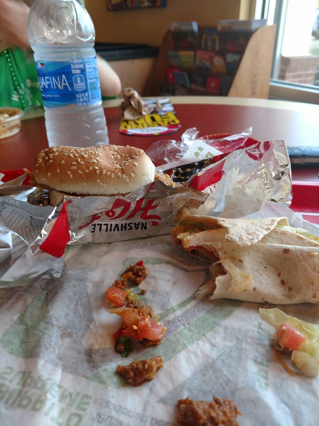 KFC | restaurant | 17 Gurnet Rd, Brunswick, ME 04011, USA | 2077258110 OR +1 207-725-8110