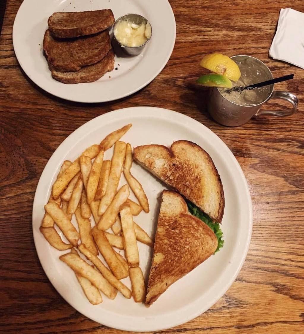 Dublin Bay Irish Pub & Grill | restaurant | 320 S 16th St, Ames, IA 50010, USA | 5159563580 OR +1 515-956-3580