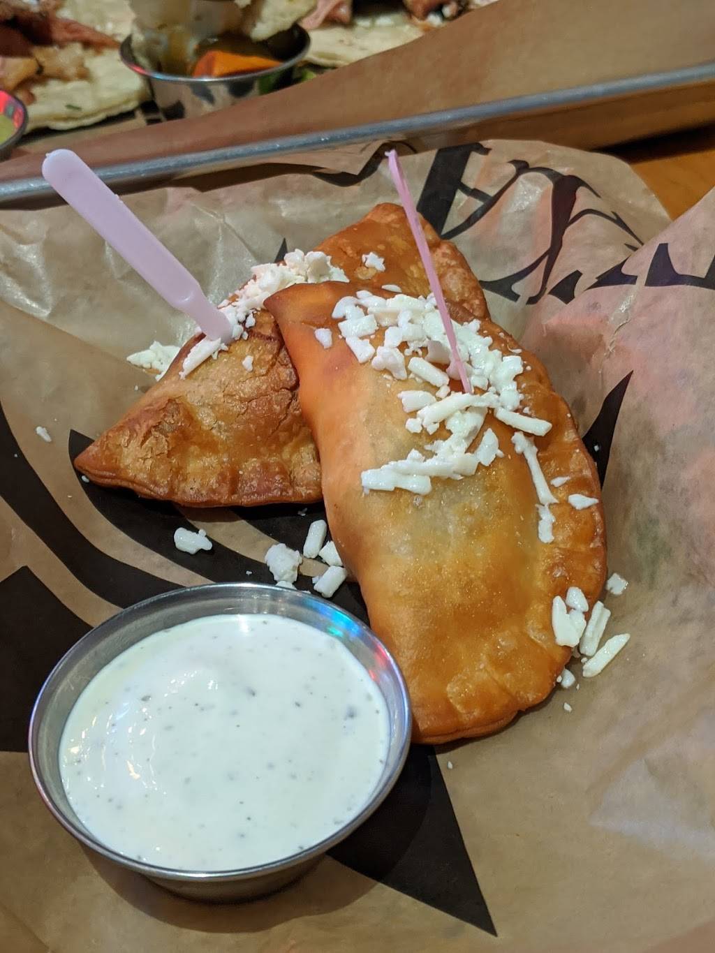 THE GIT OUT BAR AND KITCHEN | restaurant | 4930 S Congress Ave C-304, Austin, TX 78745, USA | 5123557470 OR +1 512-355-7470