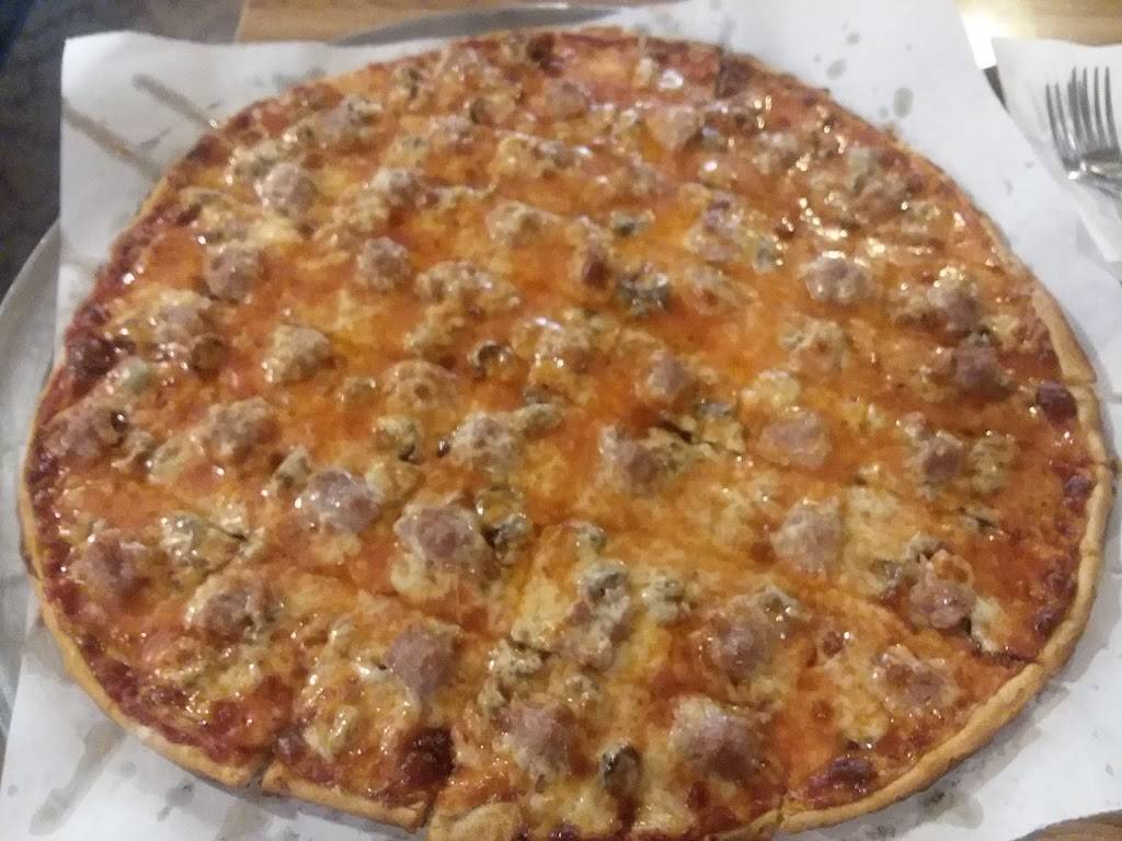 Sams Pizza of Wausau | restaurant | 111 Elm St #4669, Wausau, WI 54401, USA | 7158423165 OR +1 715-842-3165