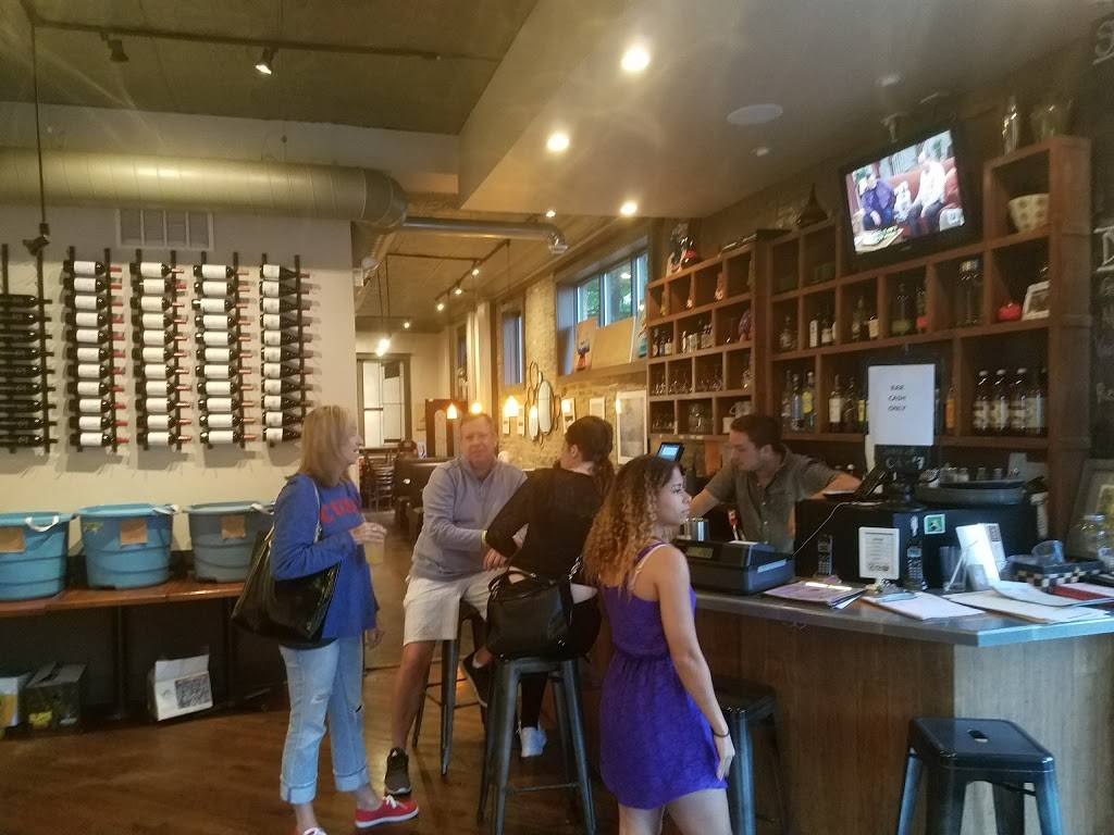 Johns Place | restaurant | 2132 W Roscoe St, Chicago, IL 60618, USA | 7732446430 OR +1 773-244-6430