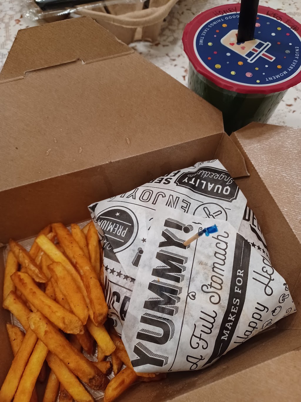 BO BURGERZ | restaurant | 258 Town Center Ln, Glendale Heights, IL 60139, USA | 6306141010 OR +1 630-614-1010