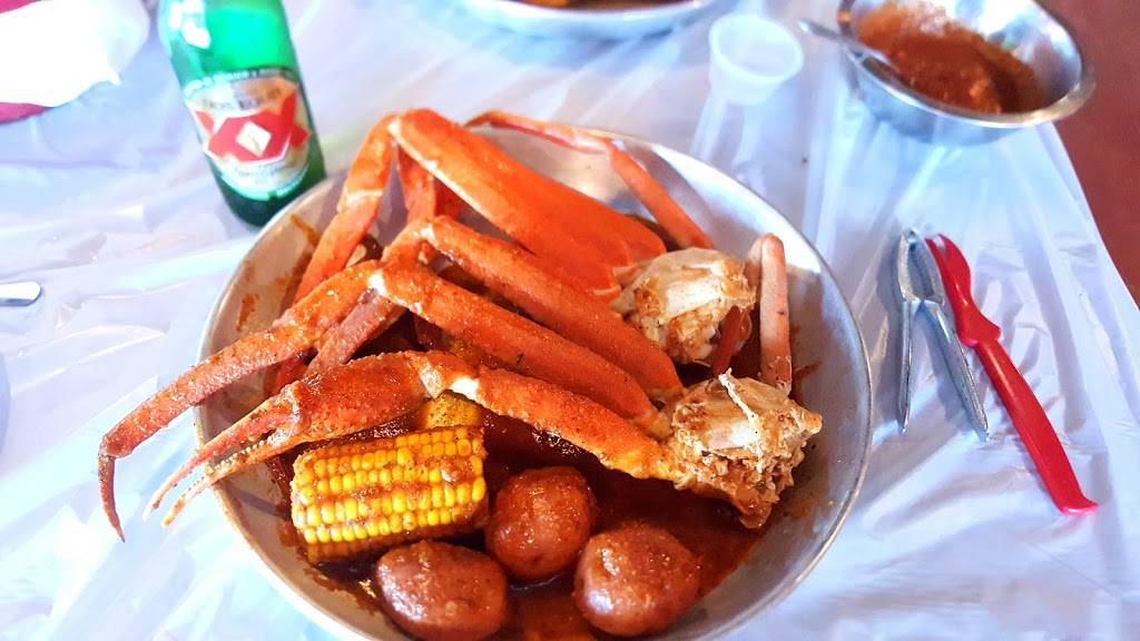 The Crab Station - Arlington | restaurant | 1101 E Pioneer Pkwy, Arlington, TX 76010, USA | 6822383099 OR +1 682-238-3099