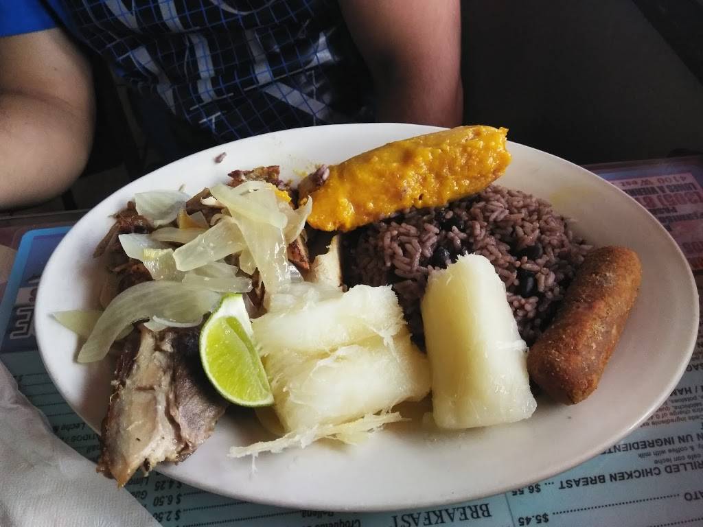 Chicos Restaurant | restaurant | 4070 W 12th Ave, Hialeah, FL 33012, USA | 3055568907 OR +1 305-556-8907