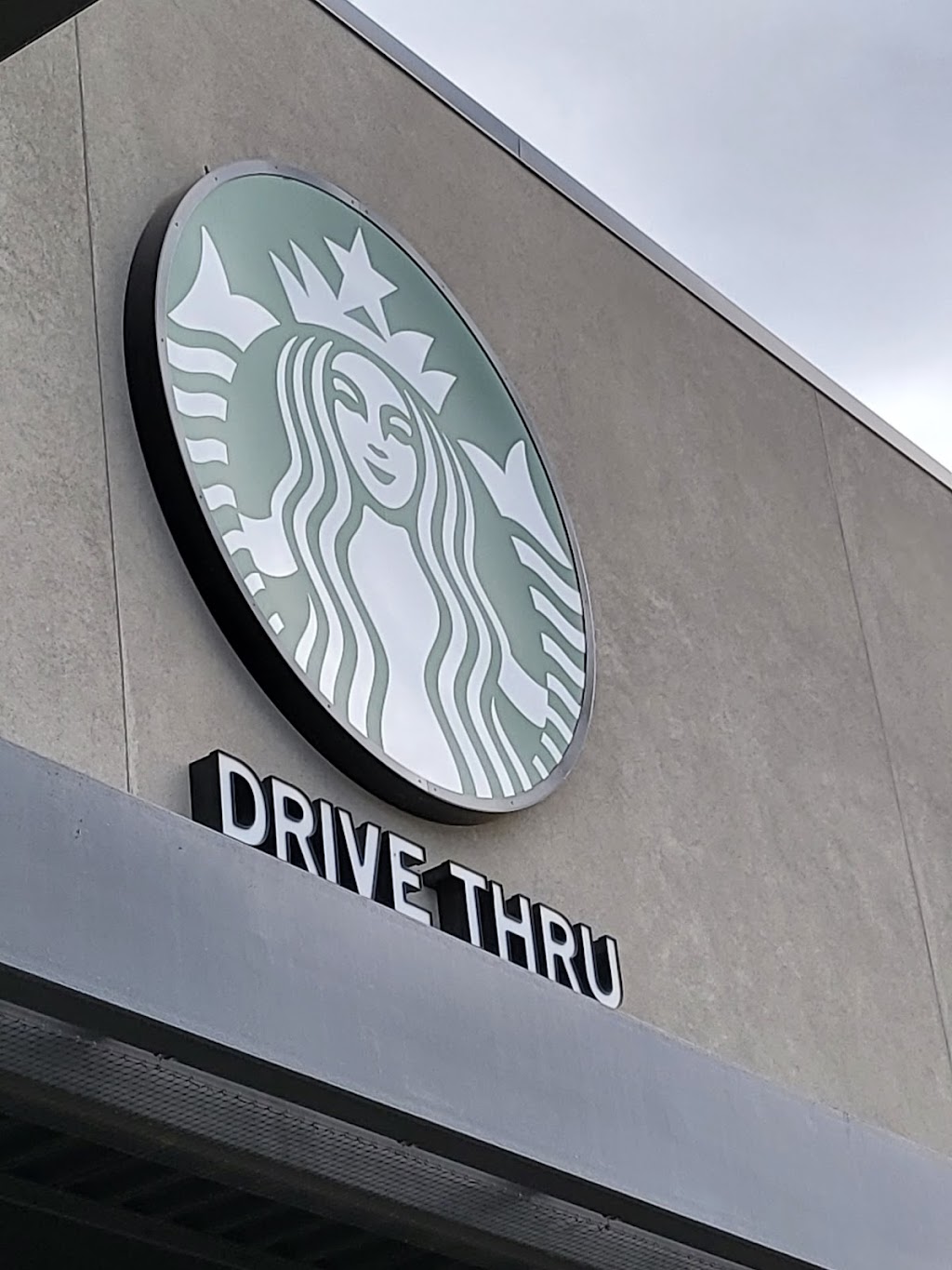 Starbucks | cafe | 2415 W Baseline Rd, Tempe, AZ 85283, USA | 4808669513 OR +1 480-866-9513