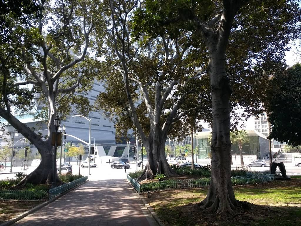 Quiznos | restaurant | 201 N Los Angeles St STE 22, Los Angeles, CA 90012, USA | 2139953100 OR +1 213-995-3100