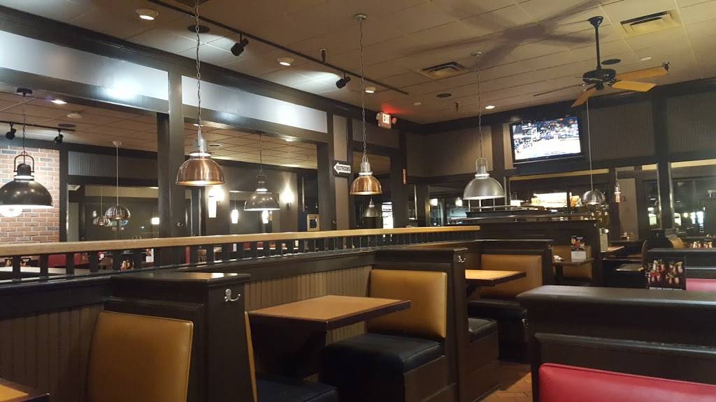 TGI Fridays | restaurant | 4730 Grape Rd, Mishawaka, IN 46545, USA | 5742718443 OR +1 574-271-8443