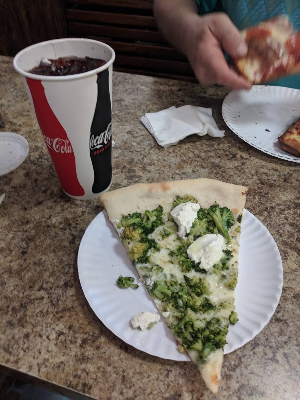 Neils Pizzeria & Restaurant | restaurant | 588 Valley Rd, Wayne, NJ 07470, USA | 9733050405 OR +1 973-305-0405