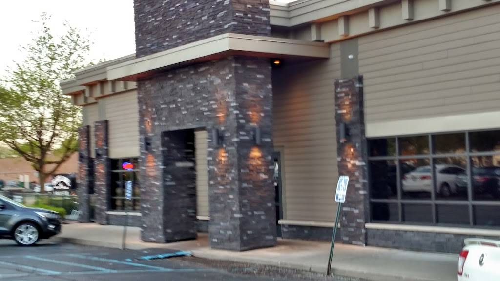 The Black Label Tavern | restaurant | 34110 Plymouth Rd, Livonia, MI 48150, USA | 7344692400 OR +1 734-469-2400