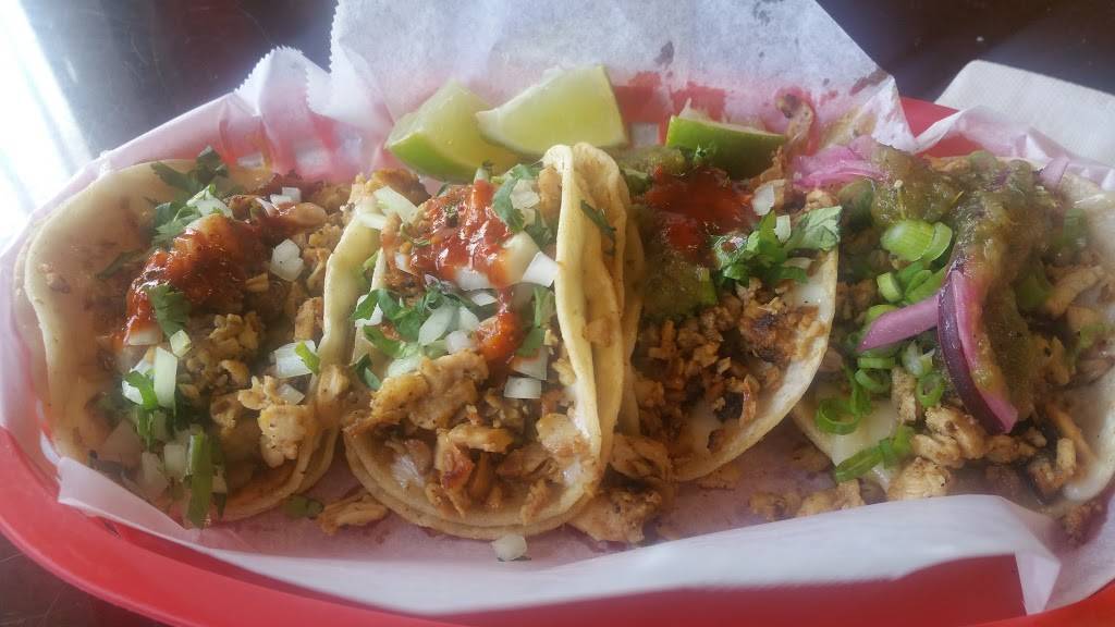 Kiss Pollos Estilo Sinaloa | restaurant | 306 W Yavapai St, Phoenix, AZ 85003, USA | 6029007371 OR +1 602-900-7371