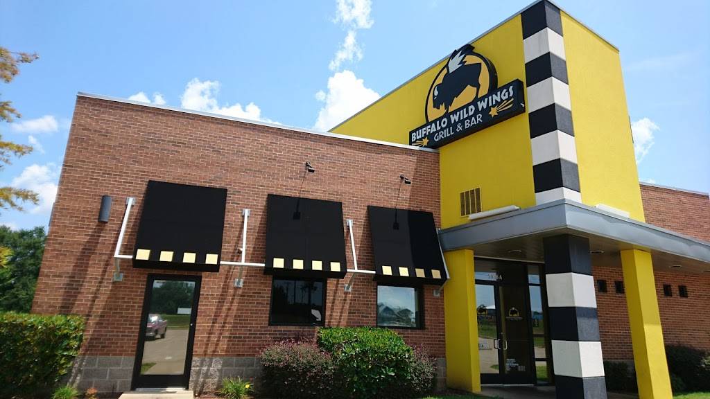 Buffalo Wild Wings | restaurant | 7916A S Broadway Ave, Tyler, TX 75703, USA | 9039390698 OR +1 903-939-0698