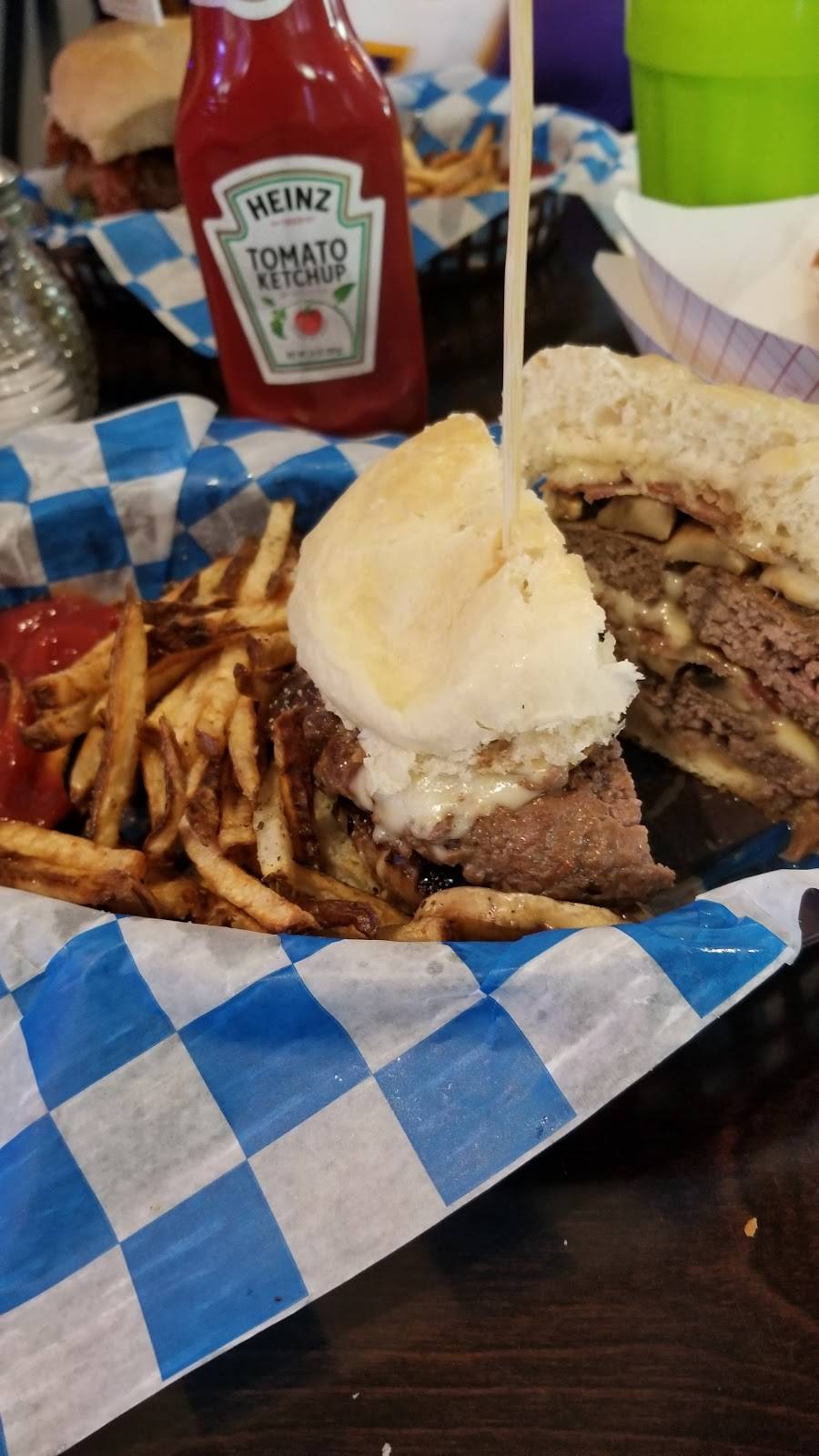 Sparkys Bar & Grill | restaurant | 30990 Nolander Rd, Washburn, WI 54891, USA | 7153730659 OR +1 715-373-0659