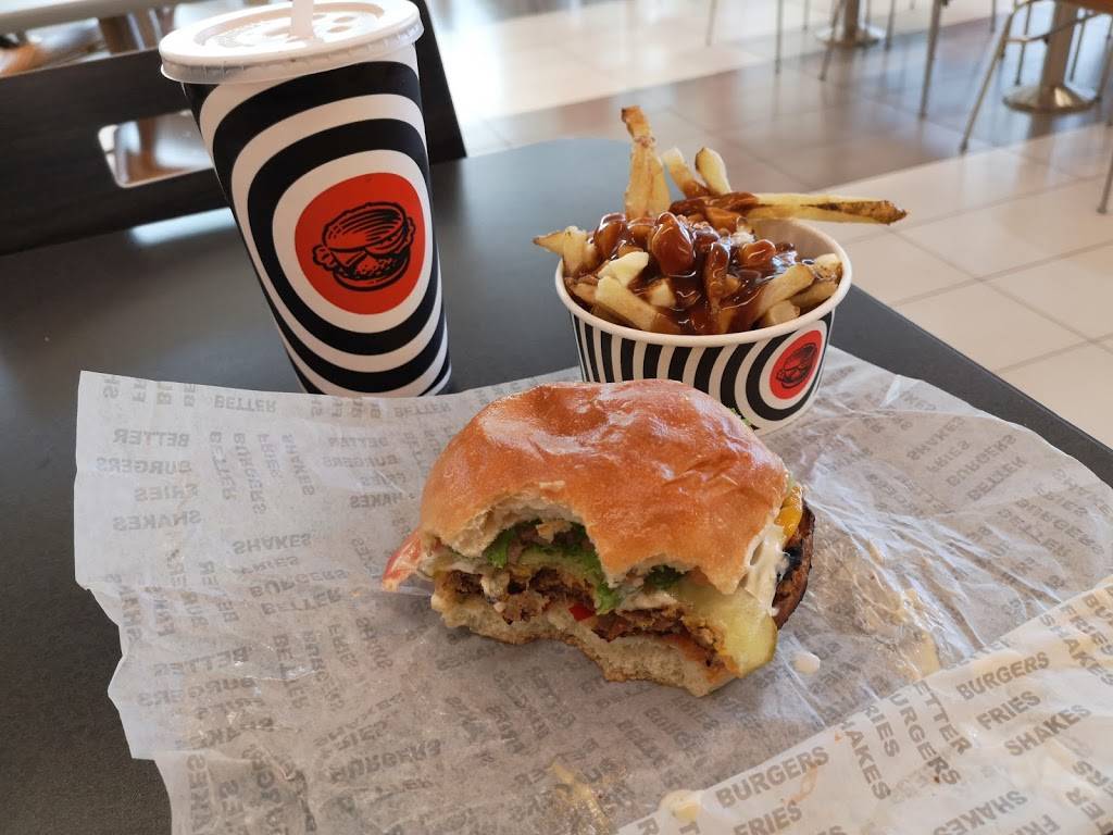 South St. Burger | restaurant | 419 King St W FC11, Oshawa, ON L1J 2K5, Canada | 9052400419 OR +1 905-240-0419