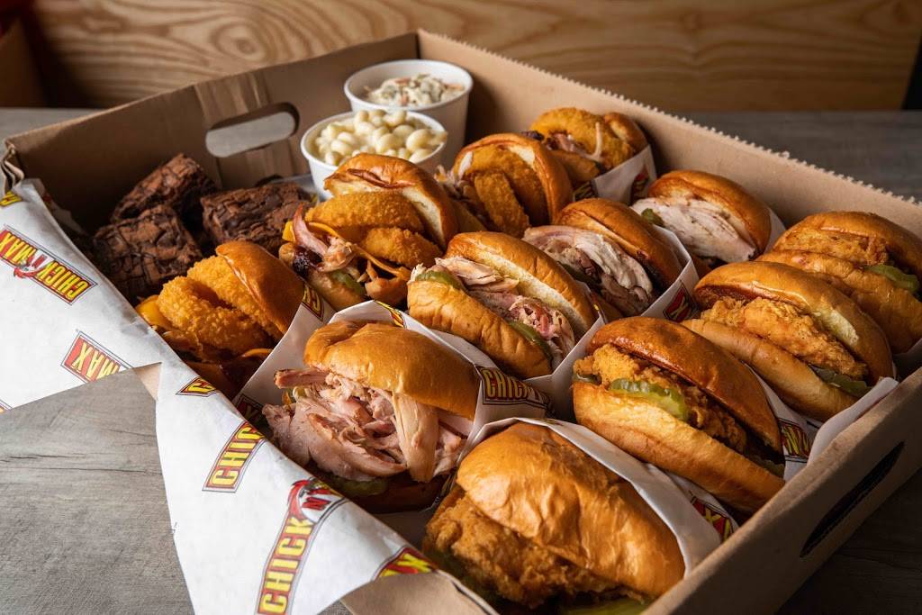 Chick N Max | restaurant | 3520 N Maize Rd, Wichita, KS 67205, USA | 3169777030 OR +1 316-977-7030