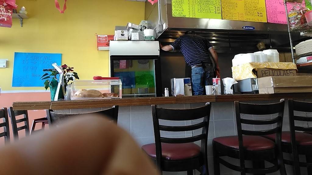 Taqueria Gomez | restaurant | 3635 W 31st St, Chicago, IL 60623, USA | 7733761863 OR +1 773-376-1863