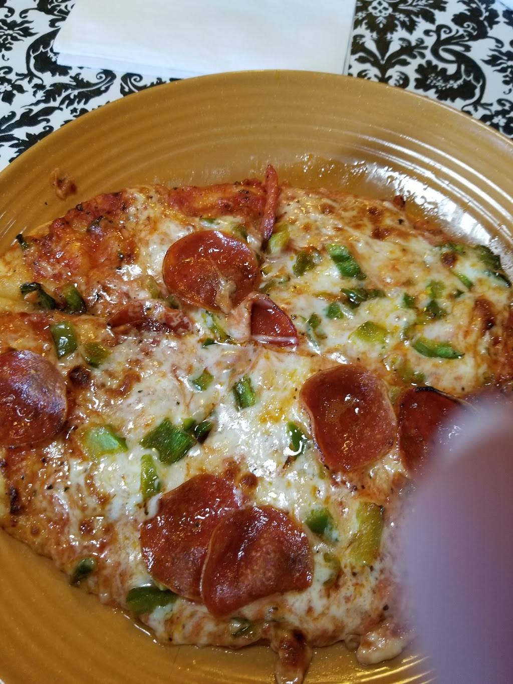 Paulies Italian Grill | restaurant | 230 E S 1st St, Johnstown, CO 80534, USA | 9705872330 OR +1 970-587-2330