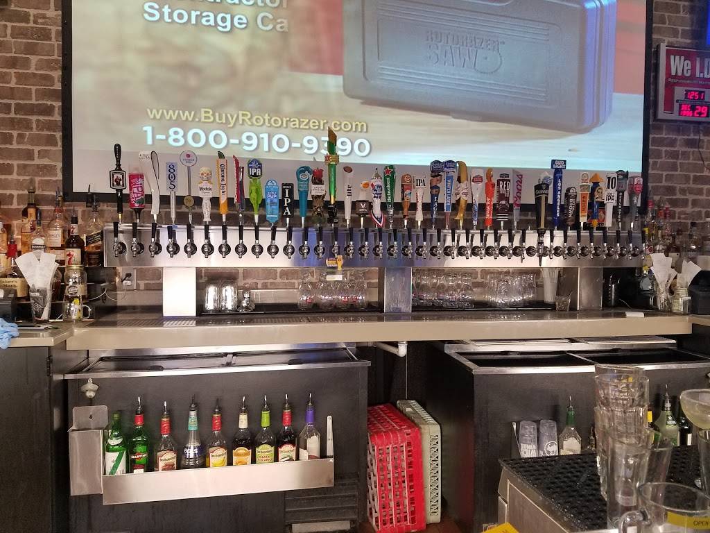 Buffalo Wild Wings | restaurant | 127 E Palm Ave, Burbank, CA 91502, USA | 8185242373 OR +1 818-524-2373