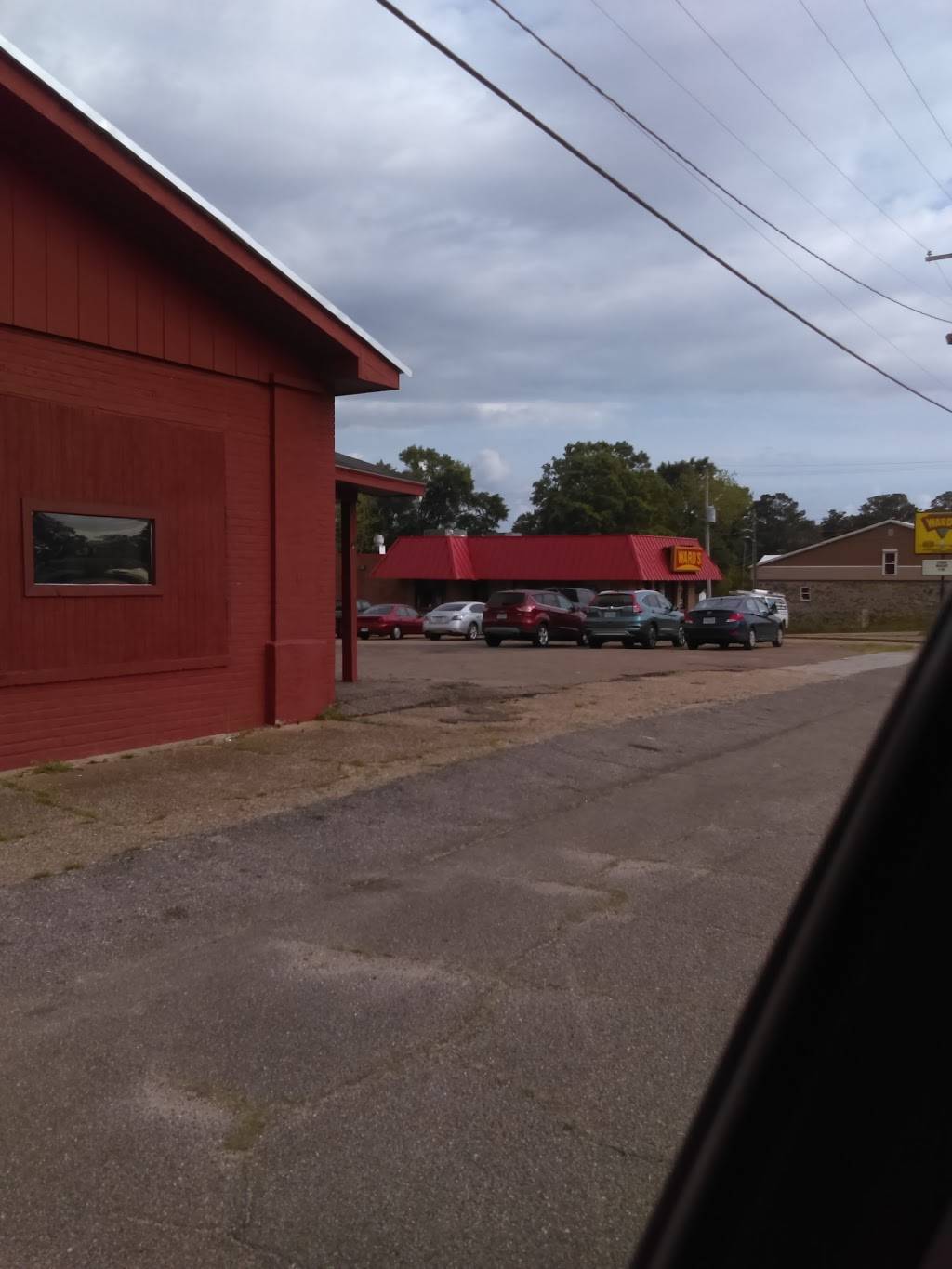 Wards Restaurant | restaurant | 251 1st St S, Wiggins, MS 39577, USA | 6019285947 OR +1 601-928-5947