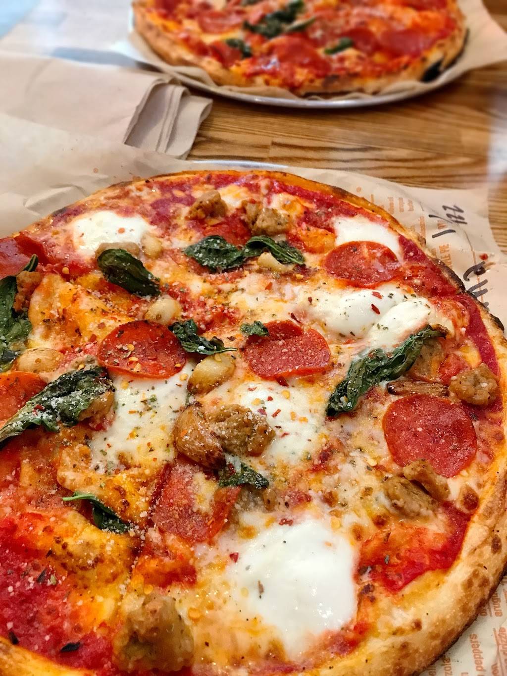 Blaze Pizza | meal takeaway | 10325 Fairway Dr, Roseville, CA 95678, USA | 9168603942 OR +1 916-860-3942