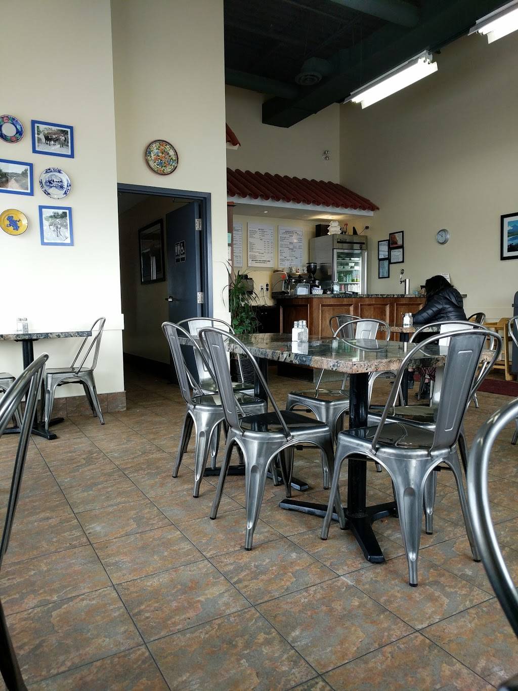 Churrasqueira Red Rooster Portuguese BBQ- bathurst | restaurant | 975 Major MacKenzie Dr W #1, Maple, ON L6A 4P8, Canada | 9054170075 OR +1 905-417-0075