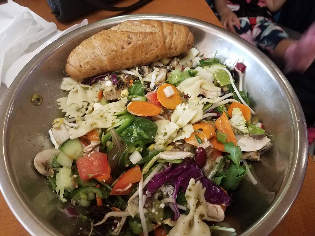 Salata | restaurant | Sundance Square, 520 Commerce St, Fort Worth, TX 76102, USA | 8178857720 OR +1 817-885-7720