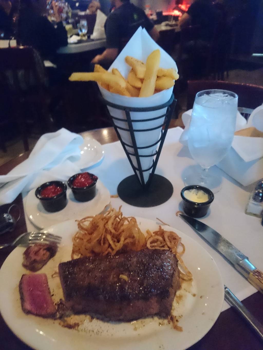 Bascoms Chop House | restaurant | 3665 Ulmerton Rd, Clearwater, FL 33762, USA | 7275733363 OR +1 727-573-3363