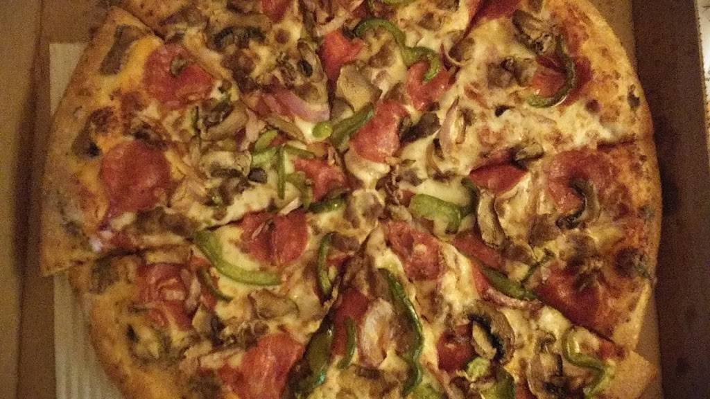 Pizza Hut | meal takeaway | 160 Victory Ave, Grafton, WV 26354, USA | 3042655545 OR +1 304-265-5545