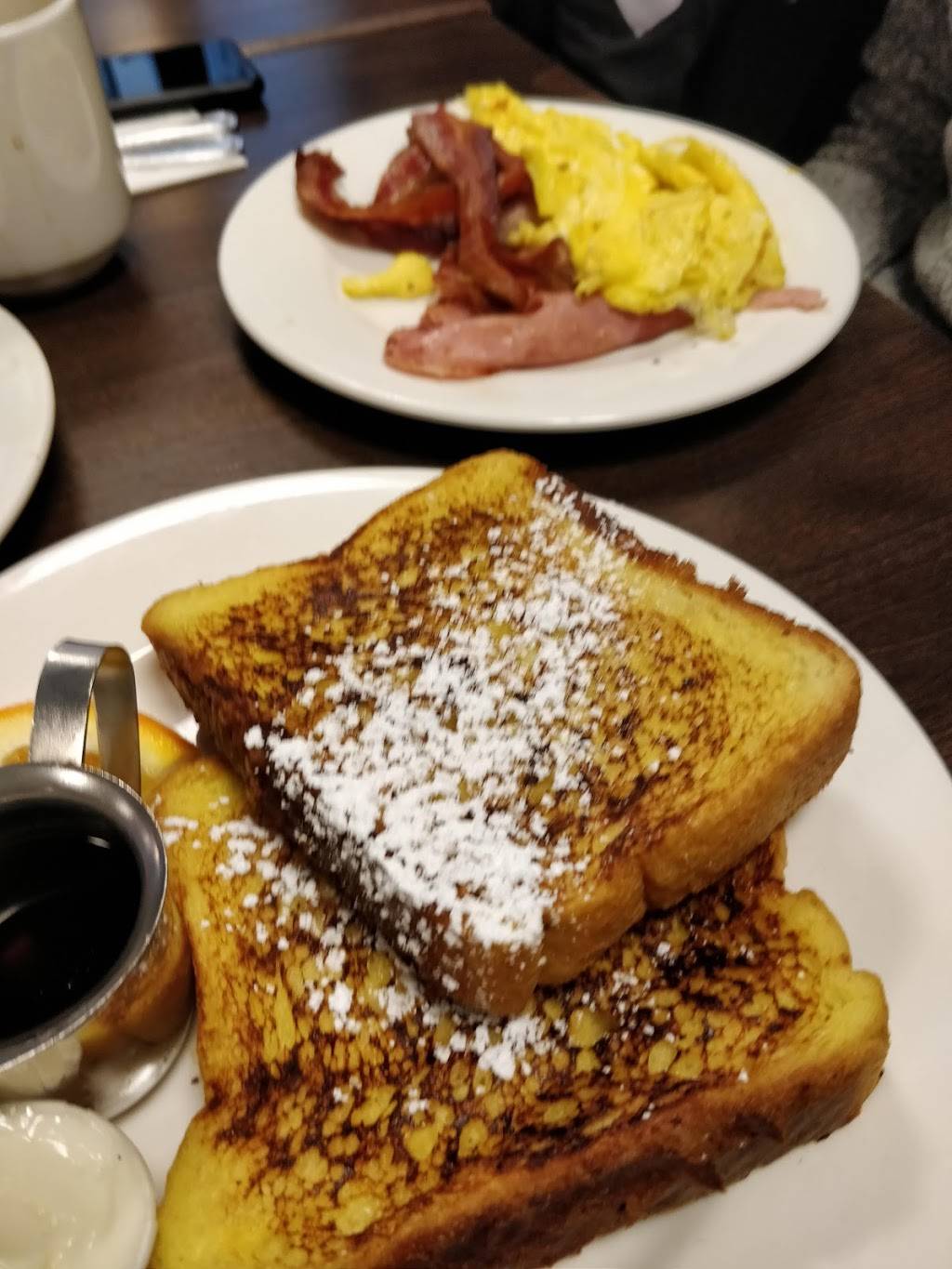 Georges | restaurant | 89 Greenwich St, New York, NY 10006, USA | 2122698026 OR +1 212-269-8026