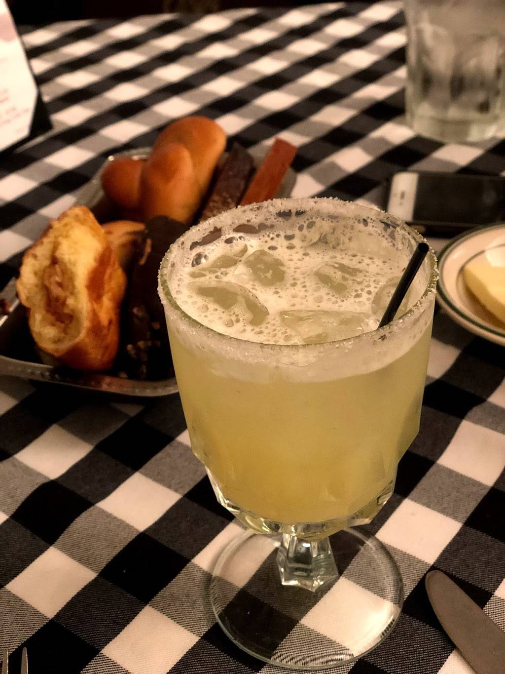 Joes Stone Crab | restaurant | 11 Washington Ave, Miami Beach, FL 33139, USA | 3056730365 OR +1 305-673-0365