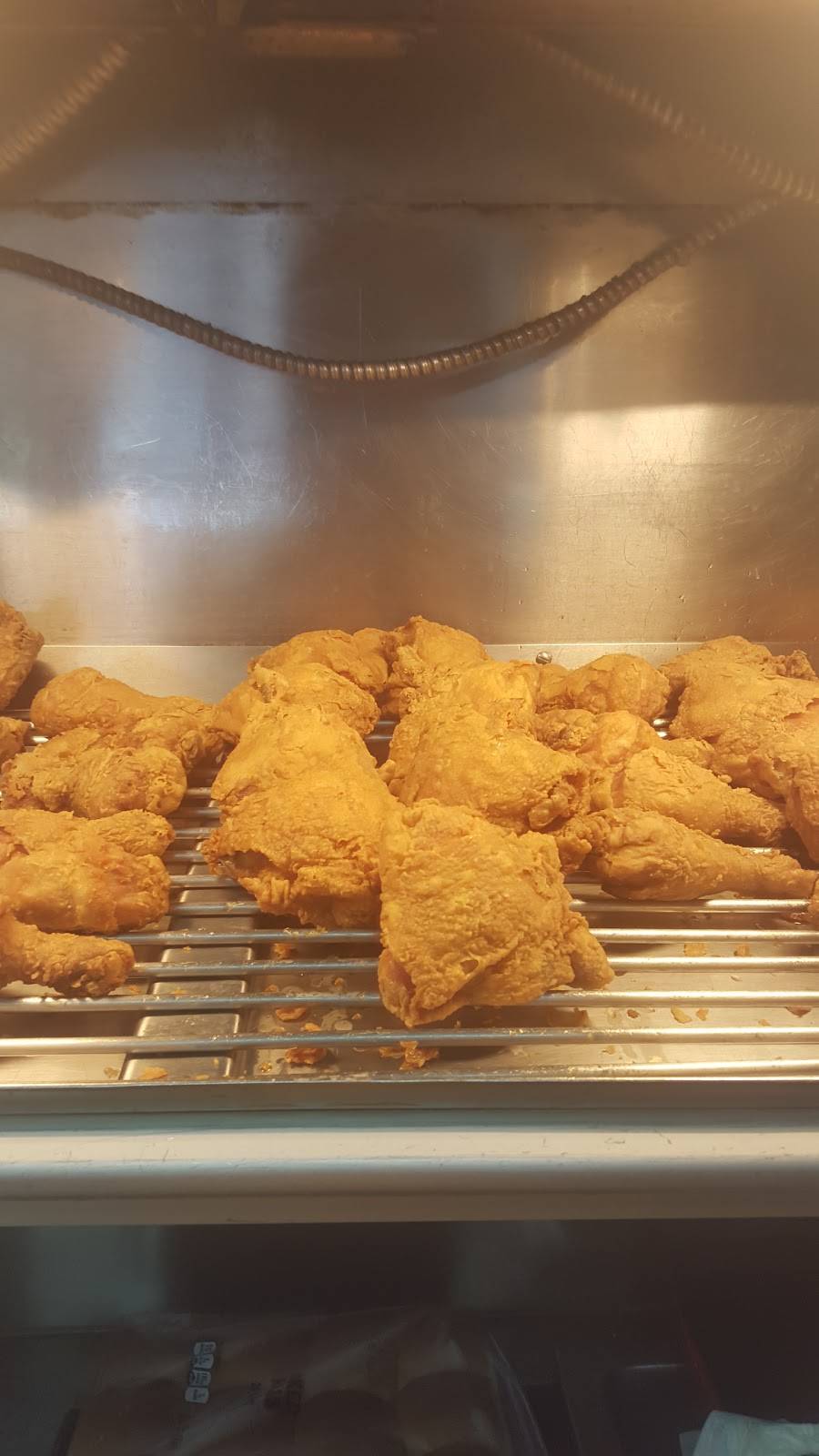 Williams Fried Chicken | restaurant | 2844 N Buckner Blvd, Dallas, TX 75228, USA | 2143200033 OR +1 214-320-0033