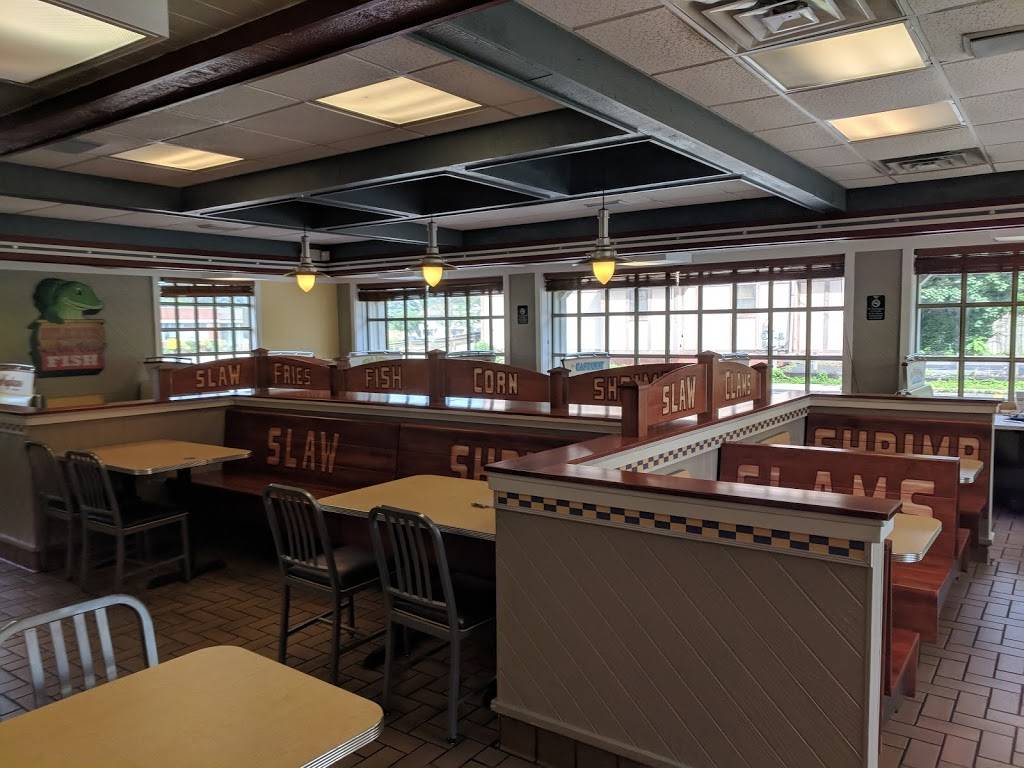 Long John Silvers | restaurant | 2412 Woodville Rd, Oregon, OH 43616, USA | 4196918965 OR +1 419-691-8965