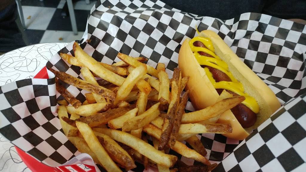 Retros Good Eats | restaurant | 435 Prince George St, Williamsburg, VA 23185, USA | 7572538816 OR +1 757-253-8816