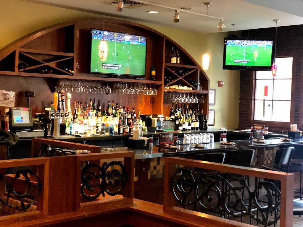 Bertuccis Italian Restaurant | restaurant | 1257 Highland Ave, Needham, MA 02492, USA | 7814493777 OR +1 781-449-3777