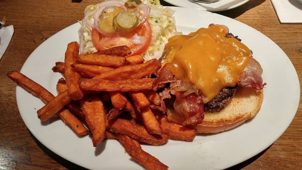 Rusty Bucket Restaurant and Tavern | restaurant | 18785 Traditions Dr, Northville, MI 48168, USA | 2483491399 OR +1 248-349-1399