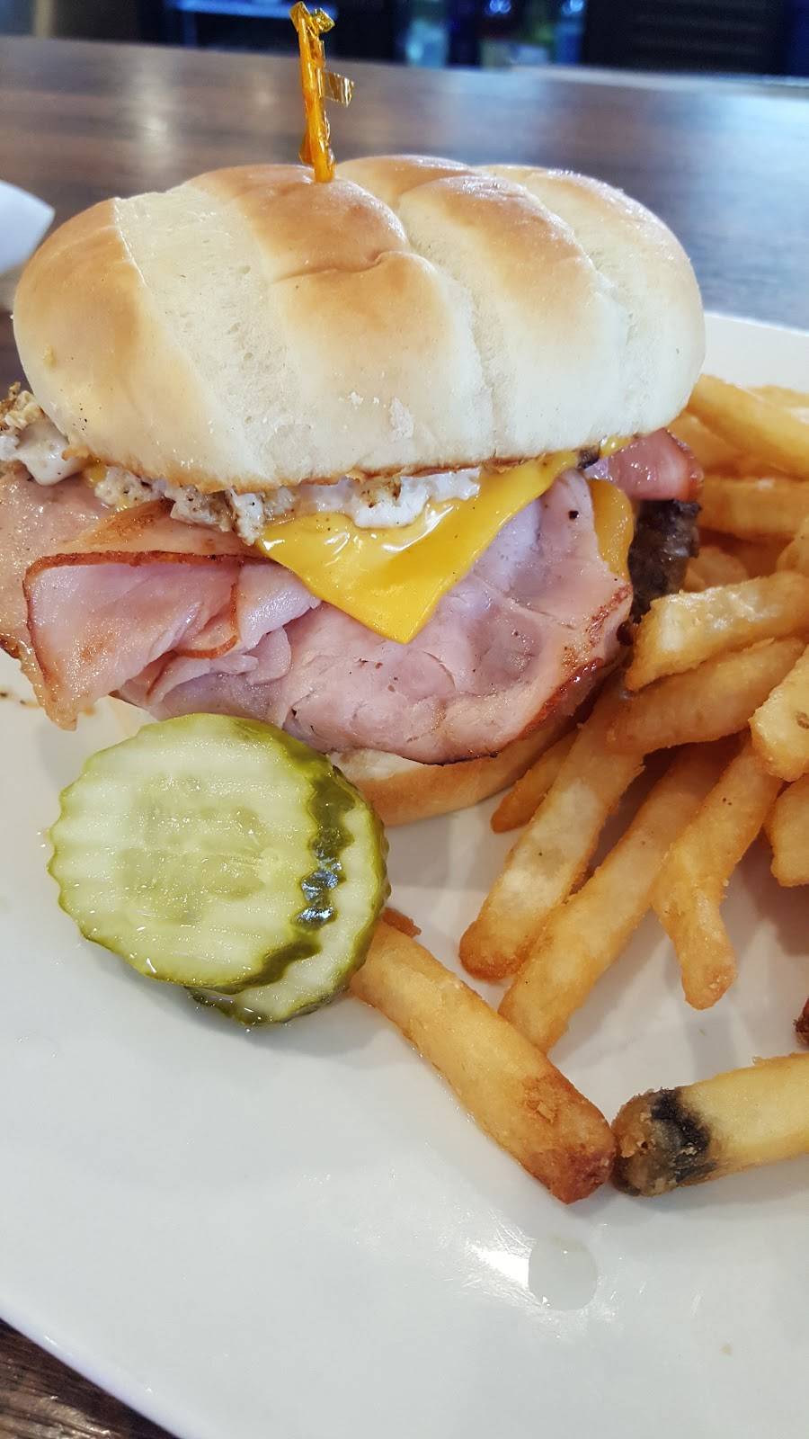 Deaks Pub & Grill | restaurant | 1017 Nygaard St, Stoughton, WI 53589, USA | 6088734066 OR +1 608-873-4066