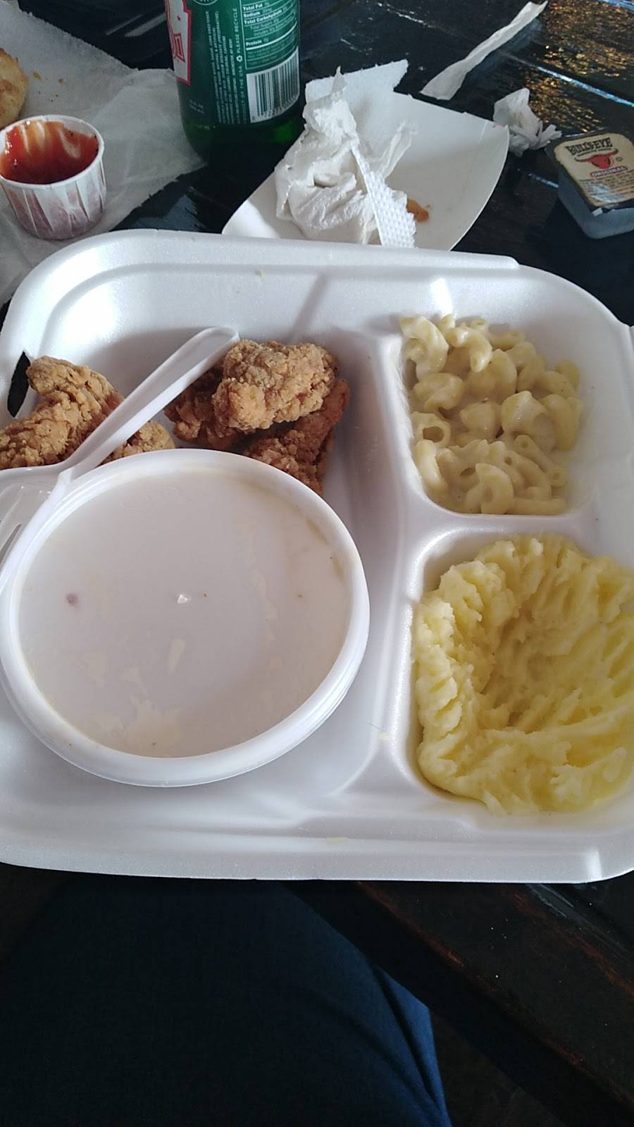 Bobcat Drive In | restaurant | 1969 KY-11, Beattyville, KY 41311, USA | 6064642702 OR +1 606-464-2702